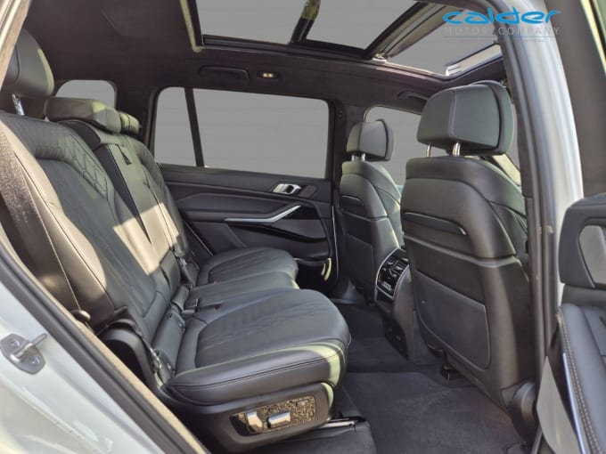 2025 BMW X7