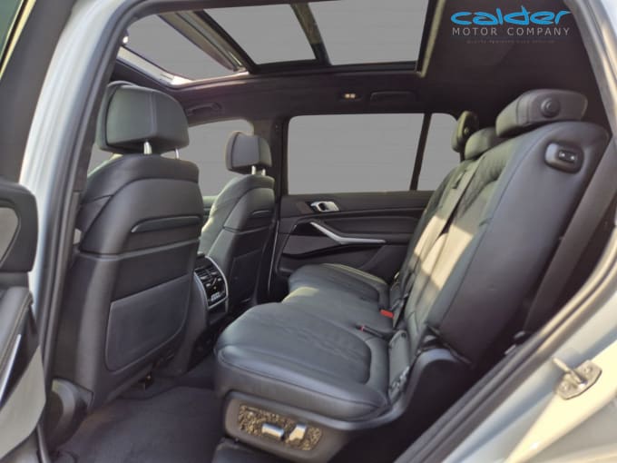 2025 BMW X7