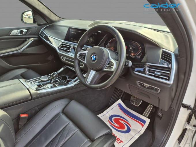 2025 BMW X7