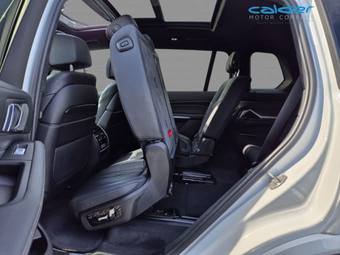 2025 BMW X7