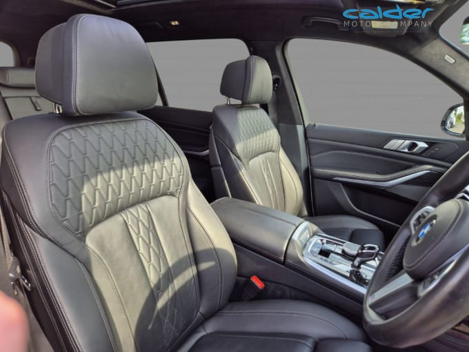 2025 BMW X7