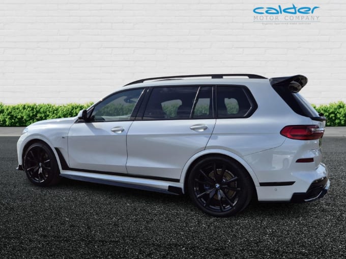 2025 BMW X7