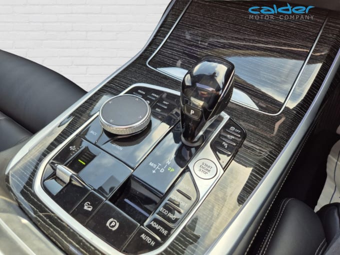 2025 BMW X7