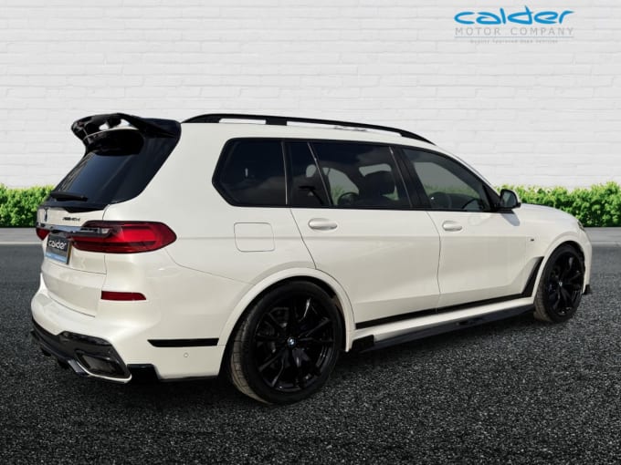 2025 BMW X7