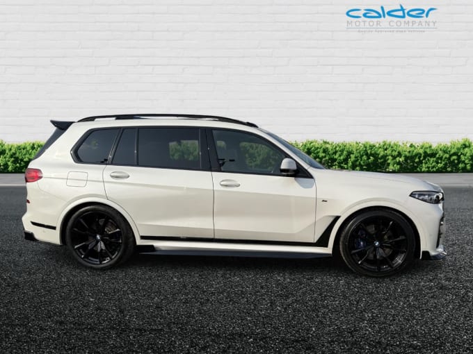 2025 BMW X7