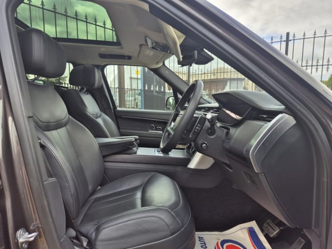 2025 Land Rover Range Rover
