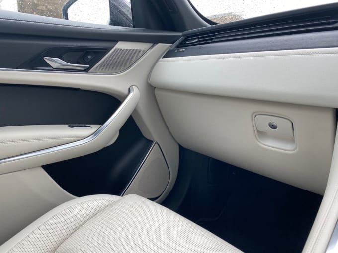 2025 Jaguar F-pace