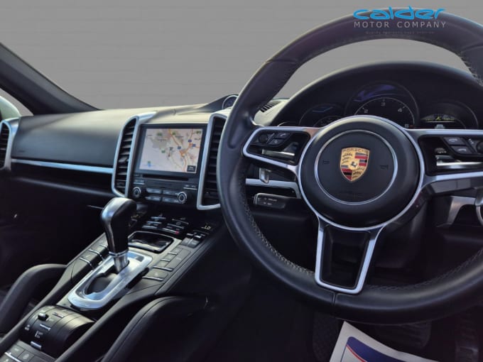 2025 Porsche Cayenne