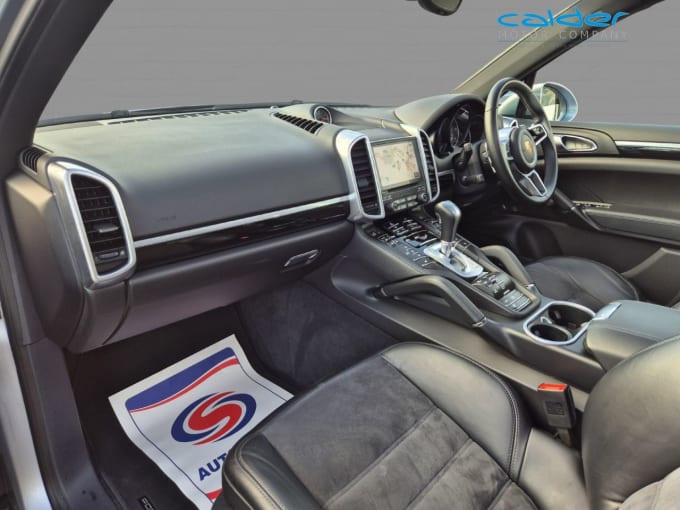 2025 Porsche Cayenne