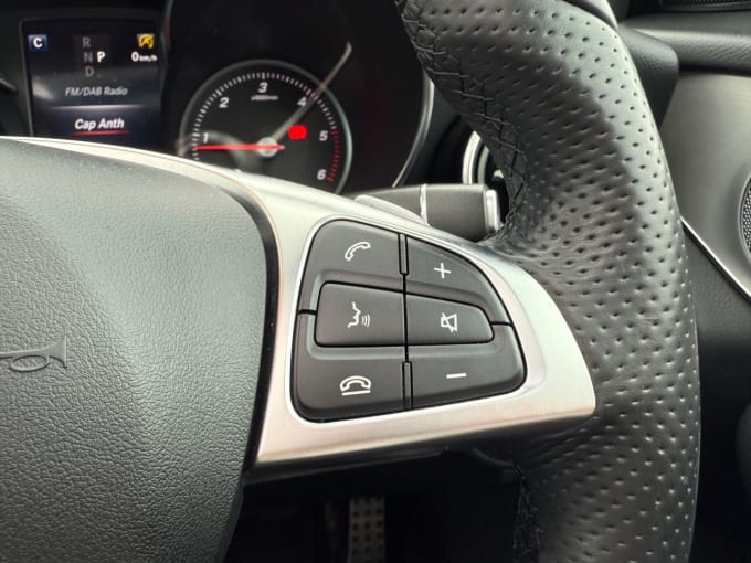 2025 Mercedes-benz Glc