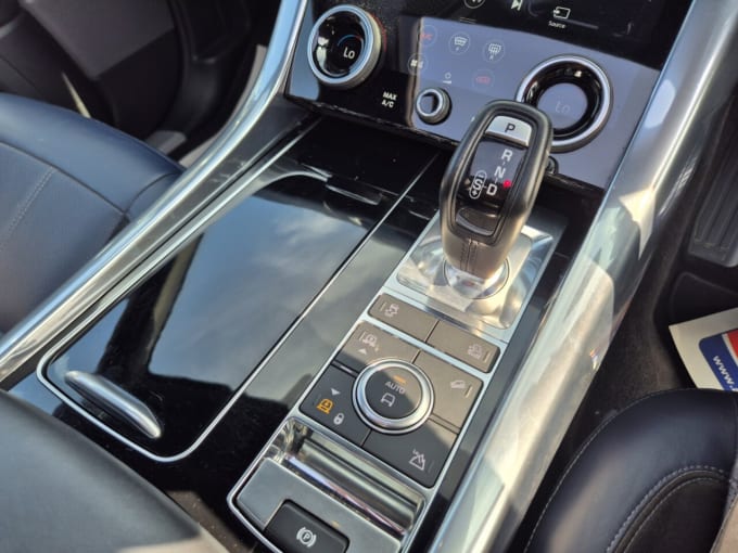 2025 Land Rover Range Rover Sport