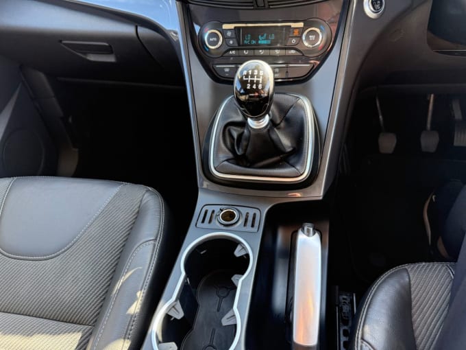 2025 Ford Kuga