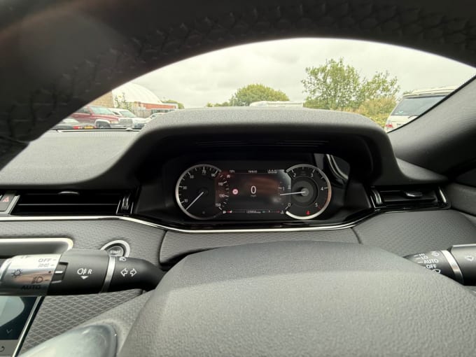2025 Land Rover Range Rover Evoque