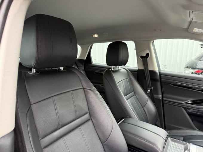 2025 Land Rover Range Rover Evoque