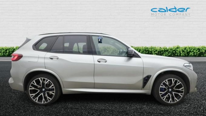 2025 BMW X5 M
