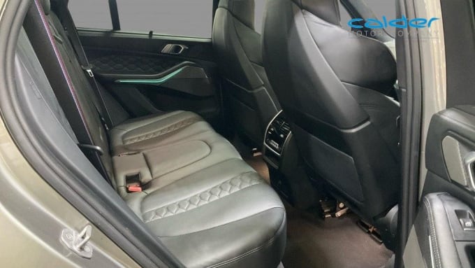 2025 BMW X5 M