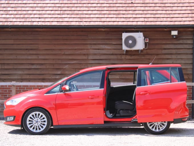 2024 Ford Grand C-max