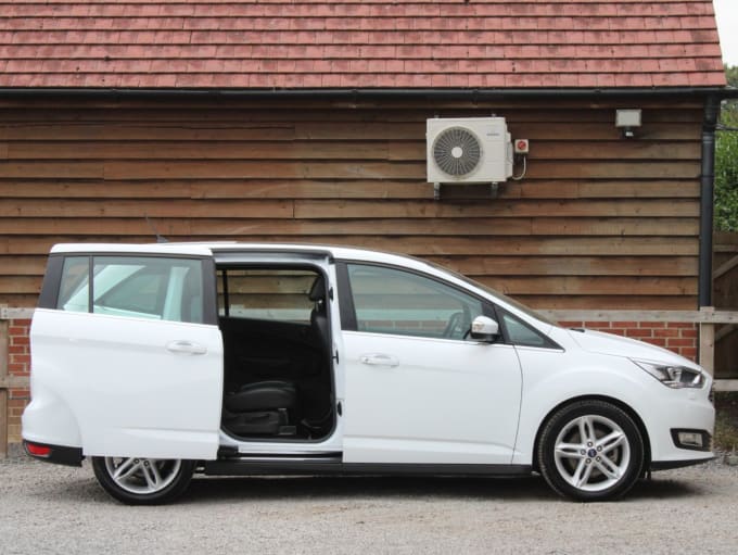 2024 Ford Grand C-max