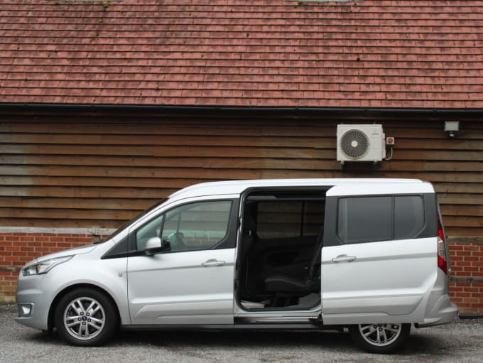 2024 Ford Grand Tourneo Connect