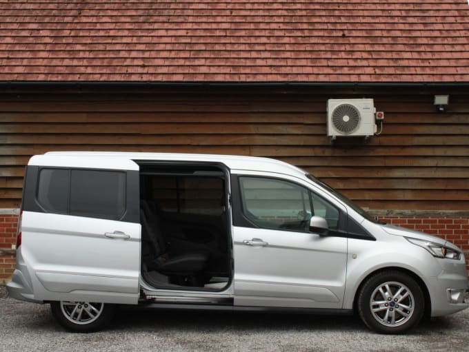 2024 Ford Grand Tourneo Connect