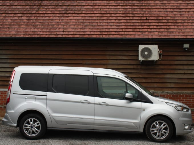 2024 Ford Grand Tourneo Connect