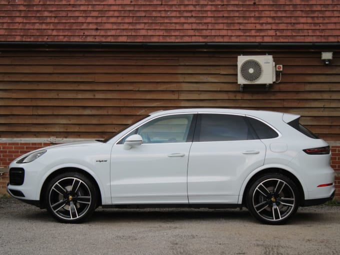 2025 Porsche Cayenne