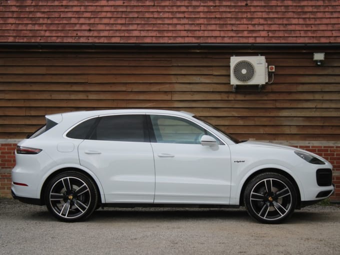 2025 Porsche Cayenne