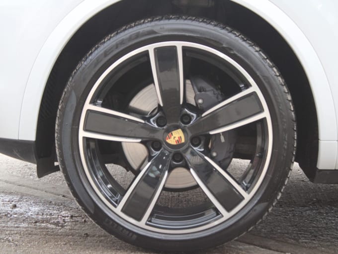 2025 Porsche Cayenne