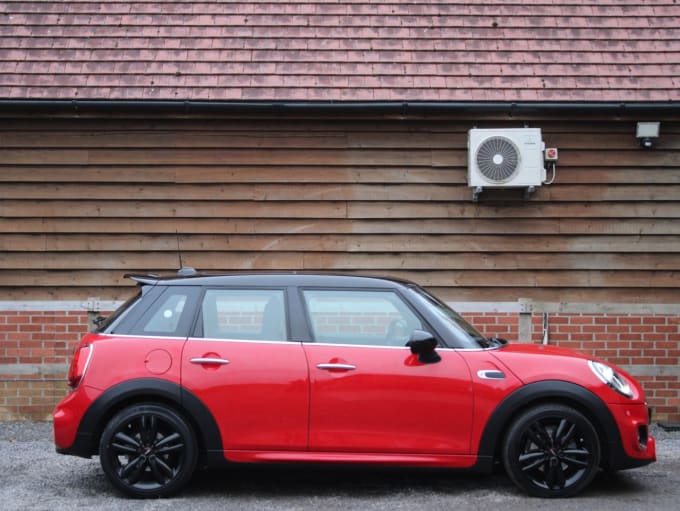 2025 Mini Hatch