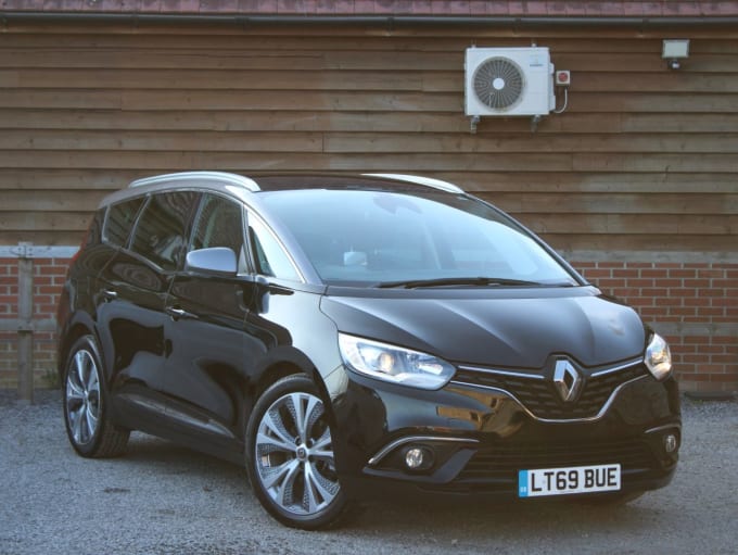 2025 Renault Grand Scenic