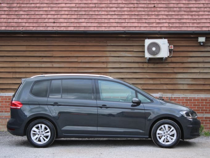 2025 Volkswagen Touran