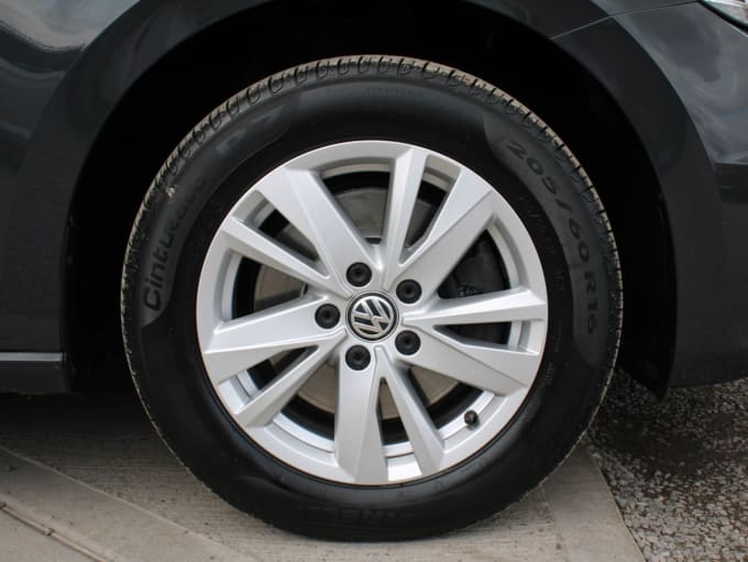 2025 Volkswagen Touran