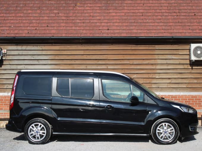 2025 Ford Grand Tourneo Connect