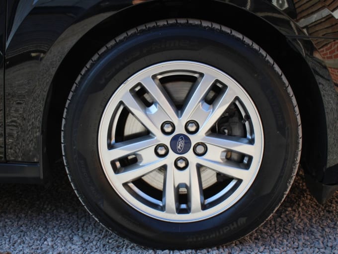 2025 Ford Grand Tourneo Connect
