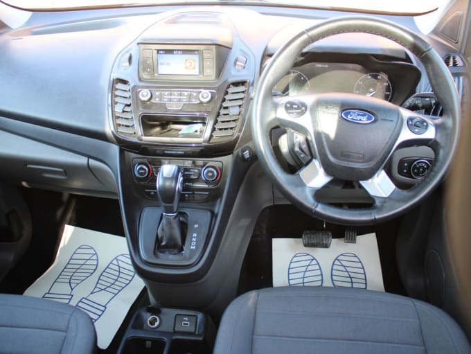2025 Ford Grand Tourneo Connect