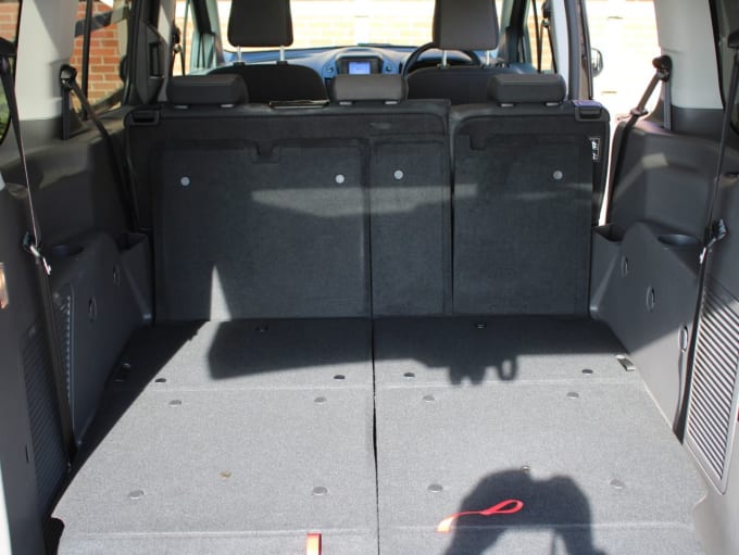 2025 Ford Grand Tourneo Connect