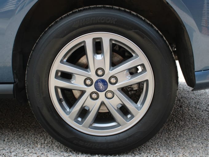 2025 Ford Grand Tourneo Connect