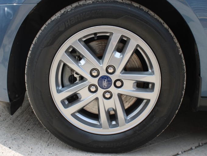 2025 Ford Grand Tourneo Connect