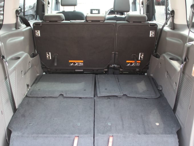 2025 Ford Grand Tourneo Connect