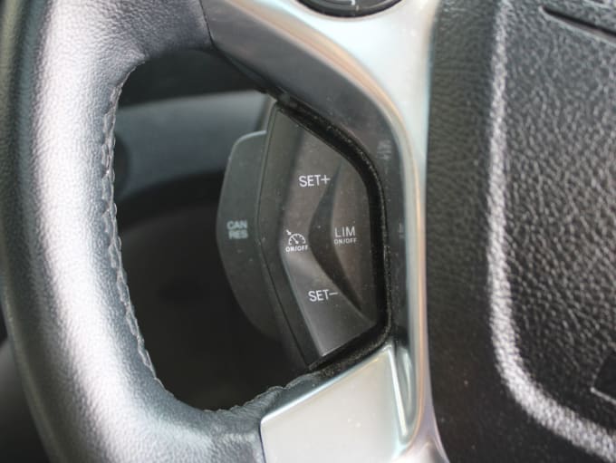 2025 Ford Grand Tourneo Connect