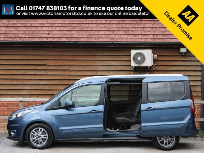 2025 Ford Grand Tourneo Connect