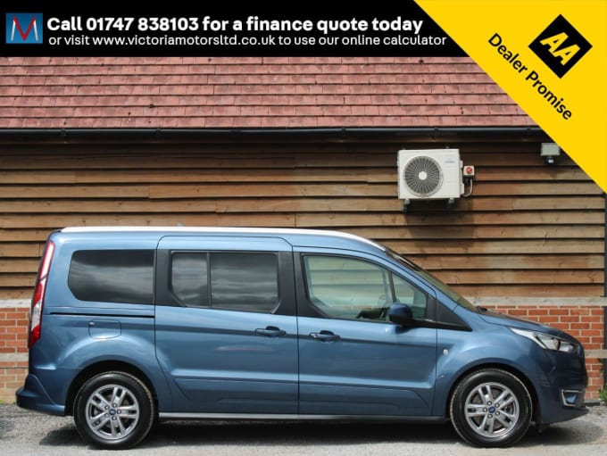 2025 Ford Grand Tourneo Connect