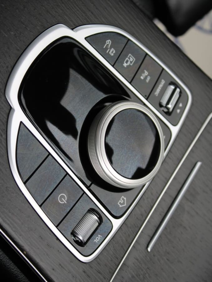 2025 Mercedes-benz C-class