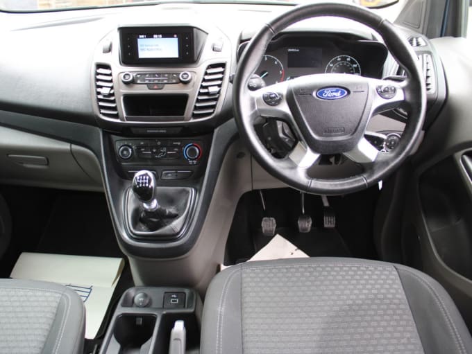 2025 Ford Grand Tourneo Connect