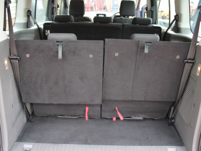 2025 Ford Grand Tourneo Connect
