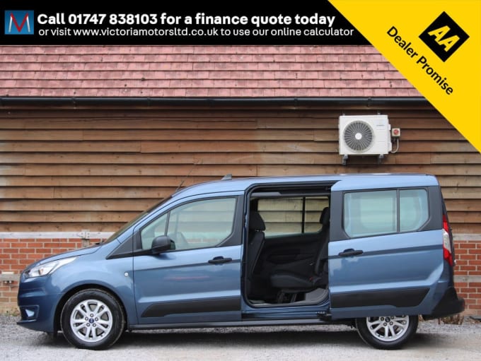 2025 Ford Grand Tourneo Connect