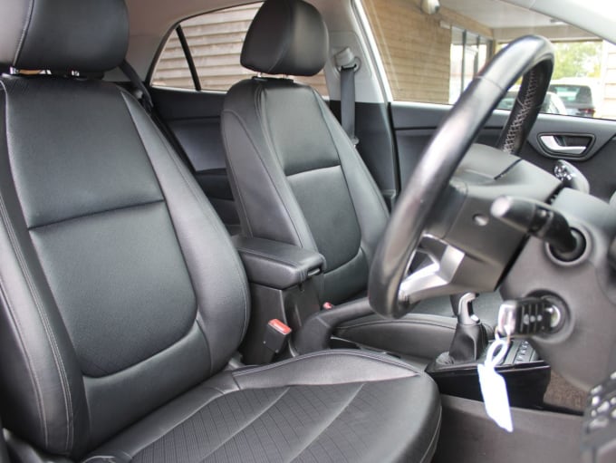 2025 Kia Rio