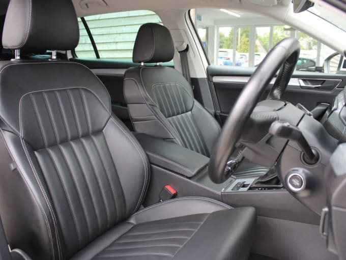 2025 Skoda Superb
