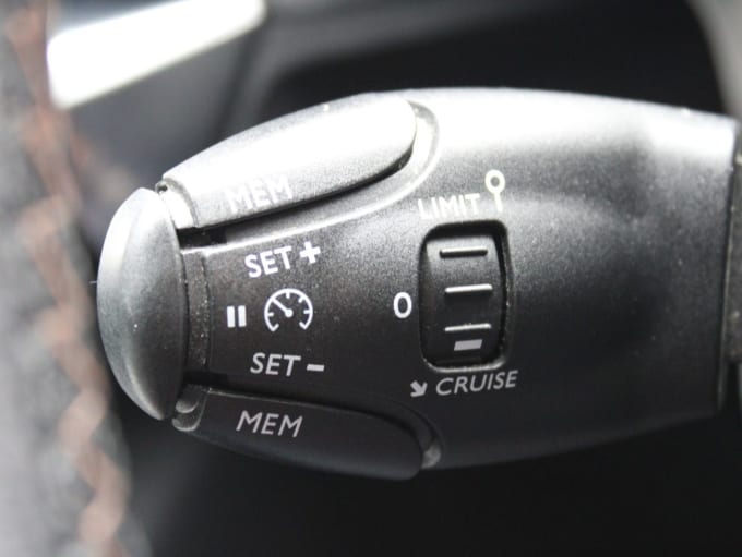 2025 Peugeot 3008
