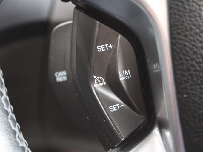 2025 Ford Grand Tourneo Connect